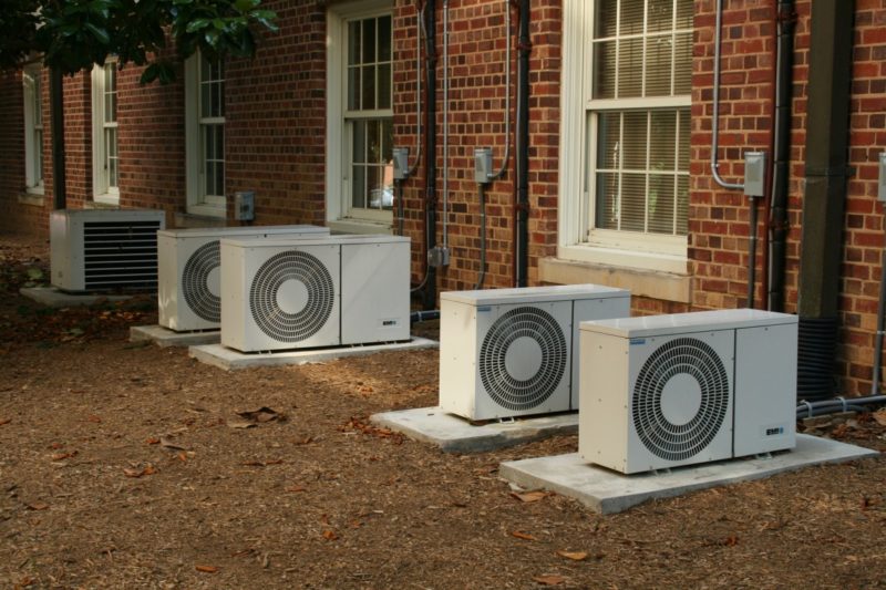 Hoe een airconditioner koeler te maken? 3 gemakkelijke manieren!