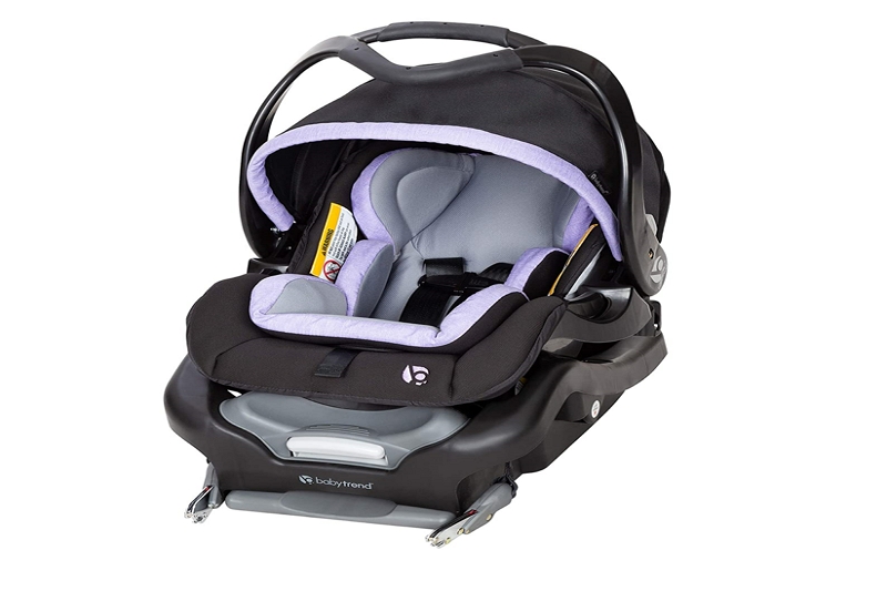 Een Baby Trend-autostoeltje installeren