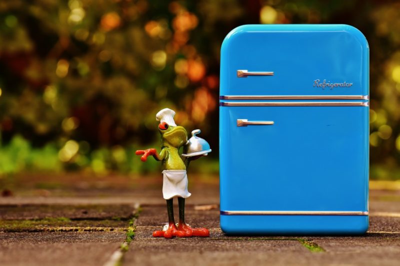 Hoe freon aan koelkast toe te voegen? 6 makkelijke manieren!