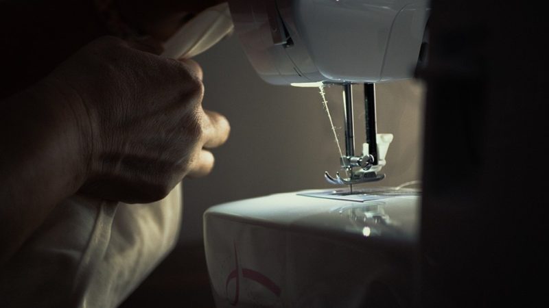 Hoe een Bernina-naaimachine te gebruiken: naaien & Opstelling