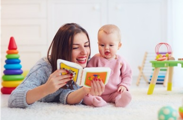 Hoe maak je een babyshower-adviesboek?