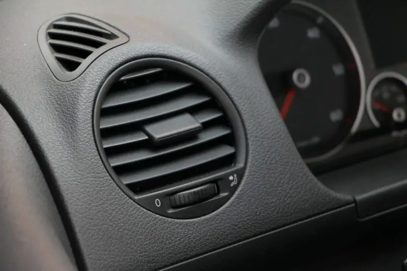 Waarom blaast mijn autoverwarming koude lucht als ik stop? 8 verrassende redenen!