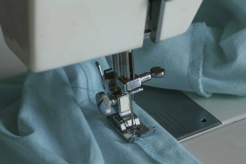 Wat doet een geautomatiseerde naaimachine?