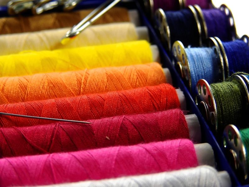 Wat is de beste draad om te naaien: 6 must-haves