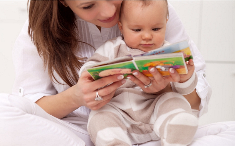 Wat te schrijven in een babyboek voor een bericht? Tips