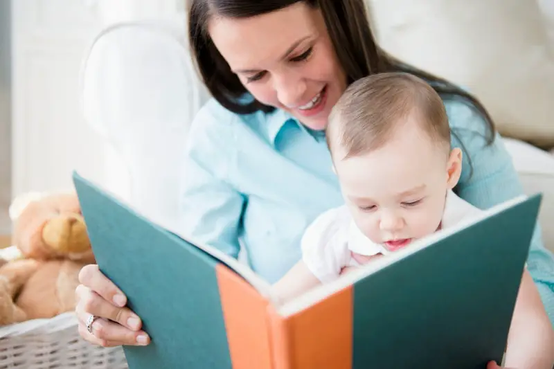 Wat wil baby boek? Gids voor een nieuwe moeder